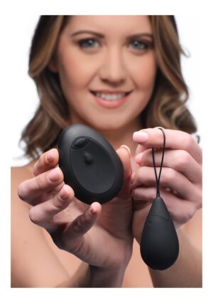 10X Silicone Vibrating Egg - Black